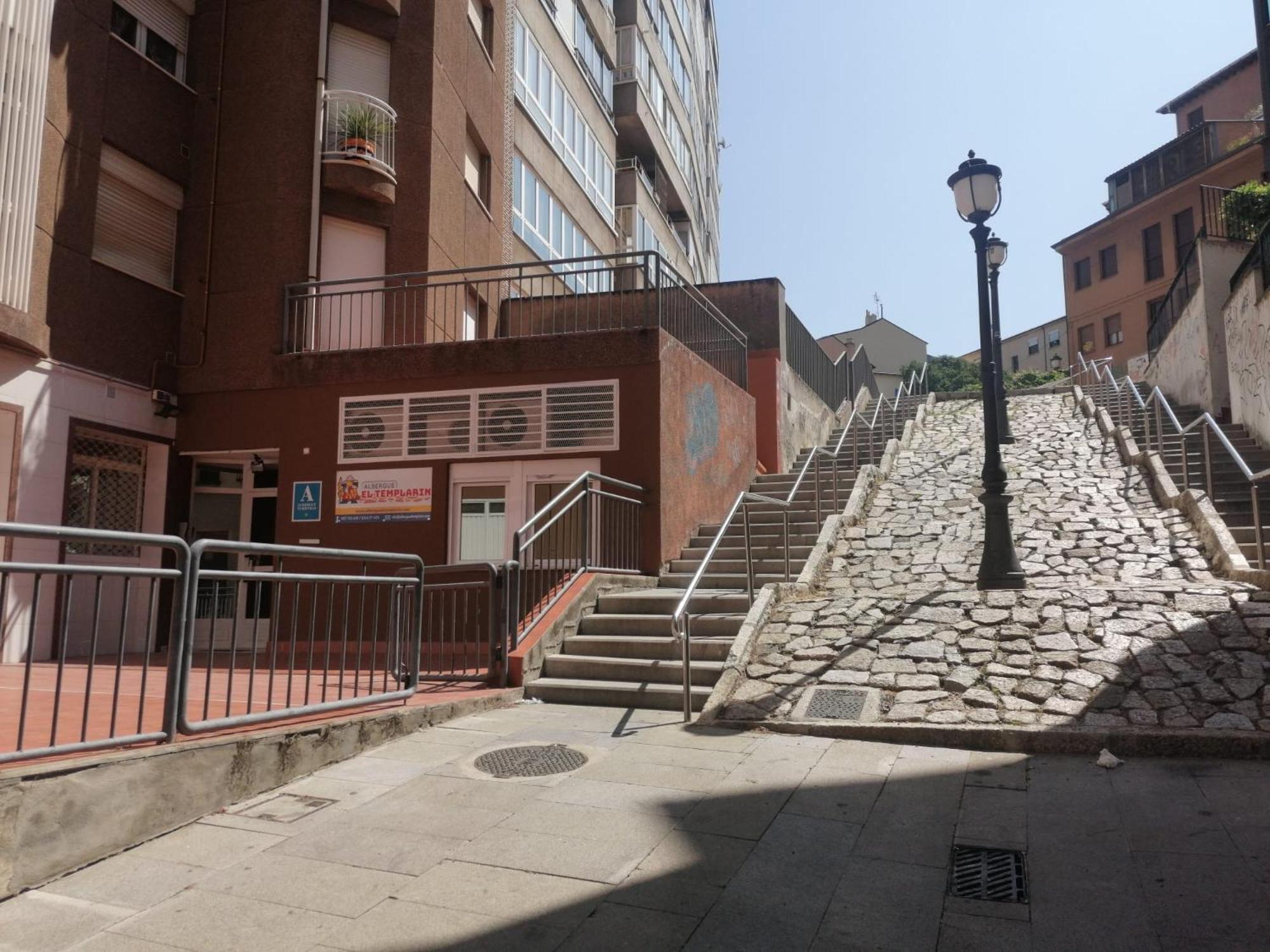Albergue El Templarin Понферада Екстериор снимка