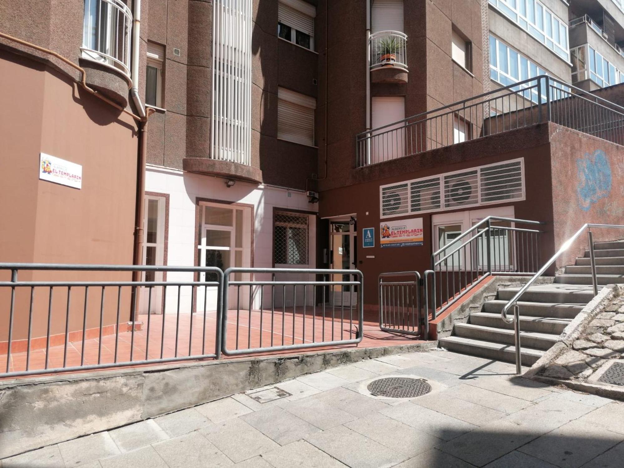 Albergue El Templarin Понферада Екстериор снимка